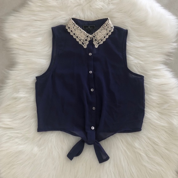 💥SOLD💥 Sheer Navy Blouse w/ Crochet Collar, SM - Picture 2 of 5